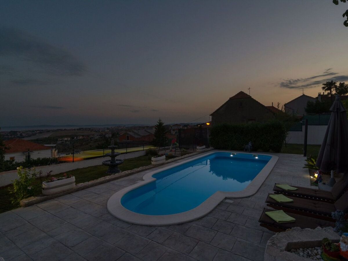 Villa Roko à Mravince : maison avec jacuzzi et piscine - Photo 32