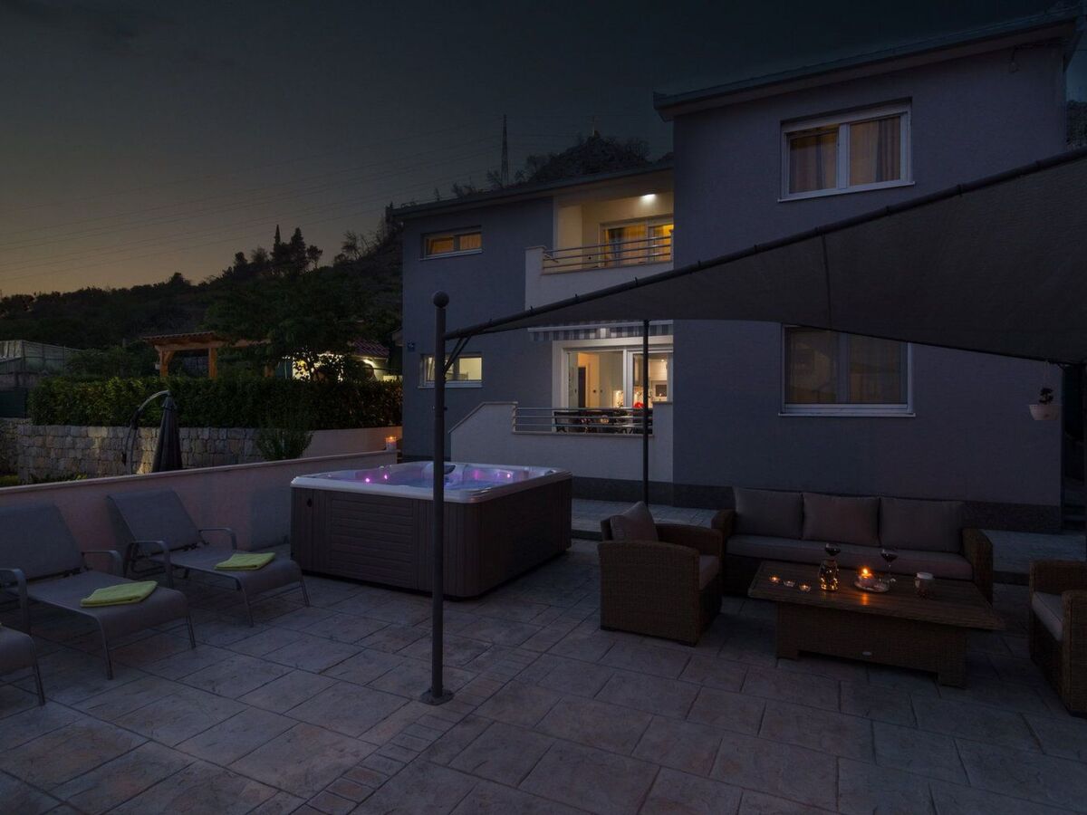 Villa Roko à Mravince : maison avec jacuzzi et piscine - Photo 35