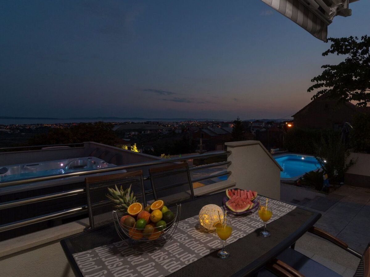 Villa Roko à Mravince : maison avec jacuzzi et piscine - Photo 38
