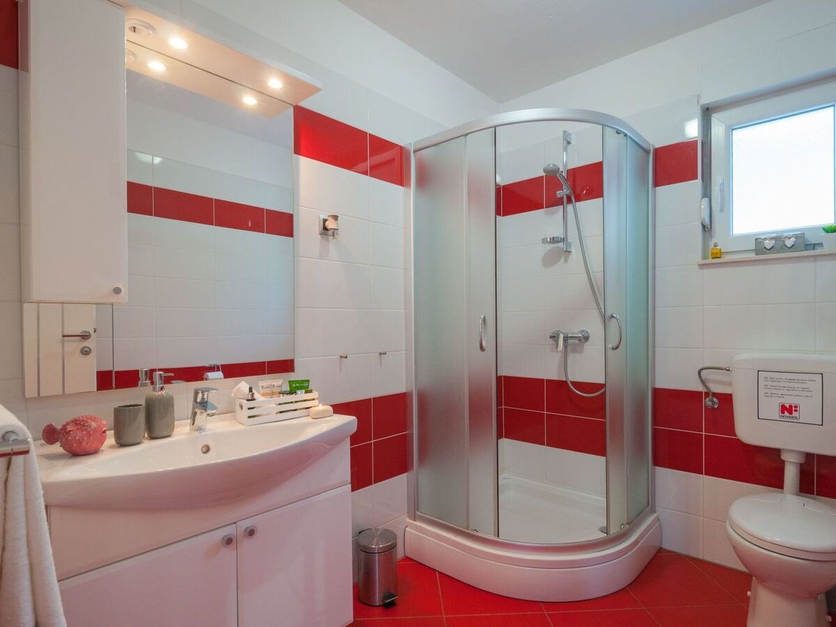 Villa Roko à Mravince : maison avec jacuzzi et piscine - Photo 49