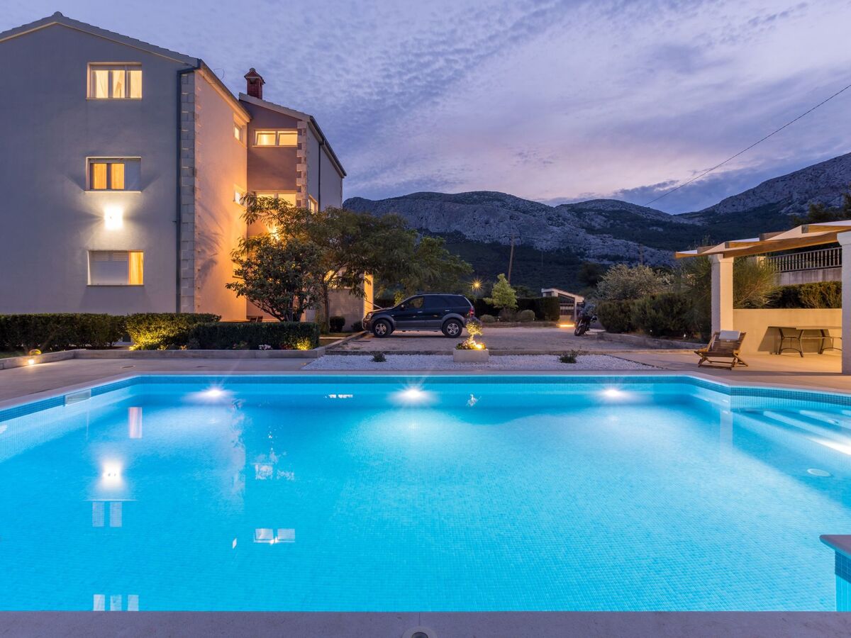 Villa Melki à Klis : maison 6 chambres avec grand pool privé - Photo 3