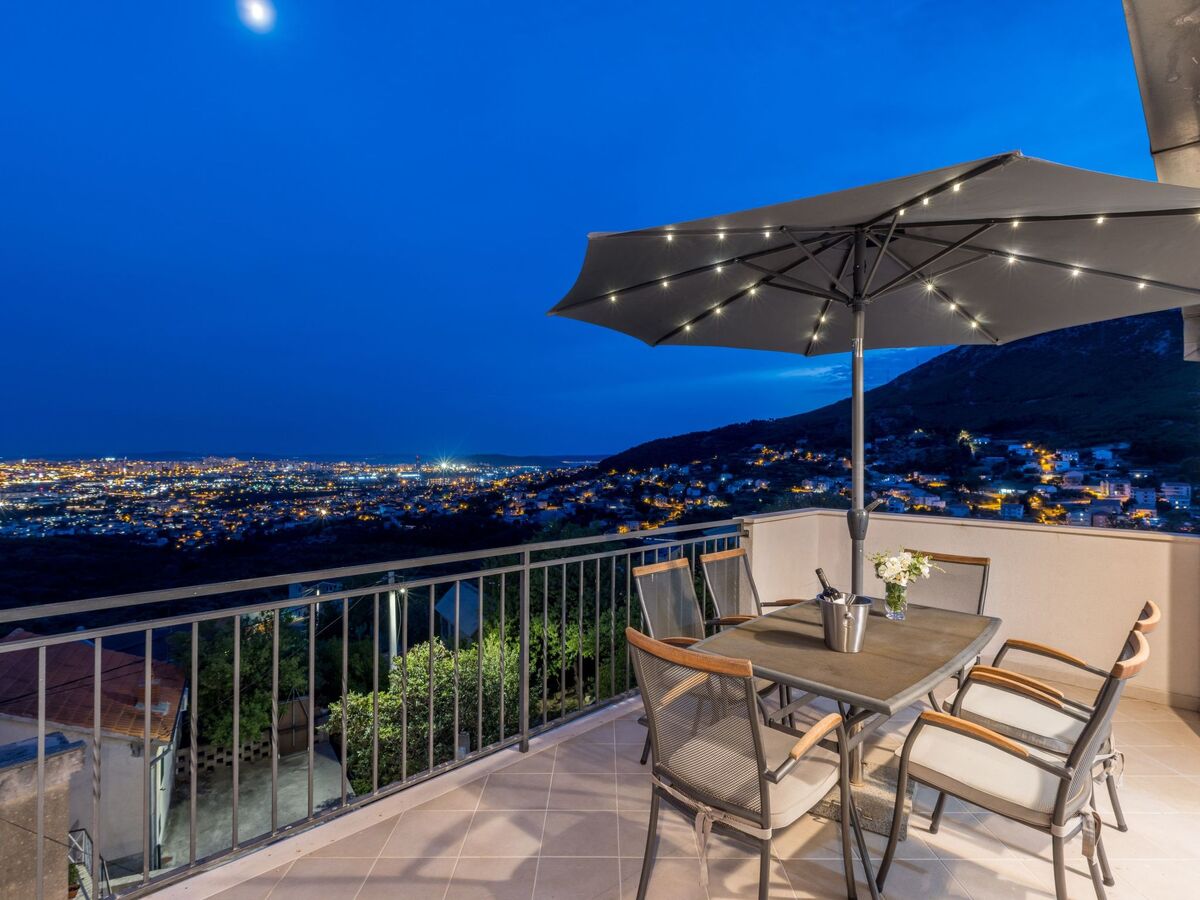 Villa Melki à Klis : maison 6 chambres avec grand pool privé - Photo 4