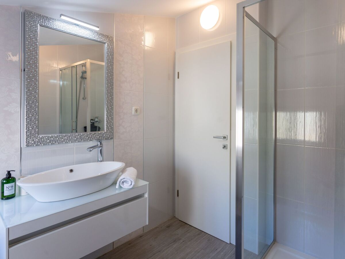 Villa Melki à Klis : maison 6 chambres avec grand pool privé - Photo 30