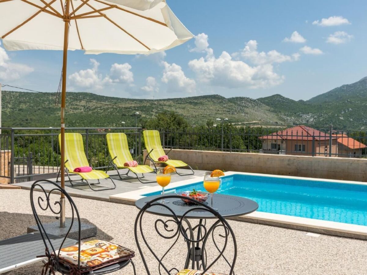 Villa Longfield, piscine chauffée et sauna à Dugopolje - Photo 3