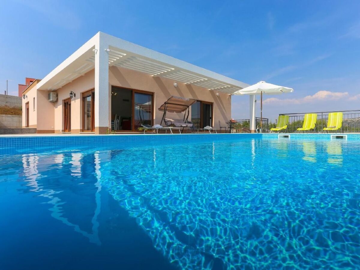 Villa Longfield, piscine chauffée et sauna à Dugopolje - Photo 5