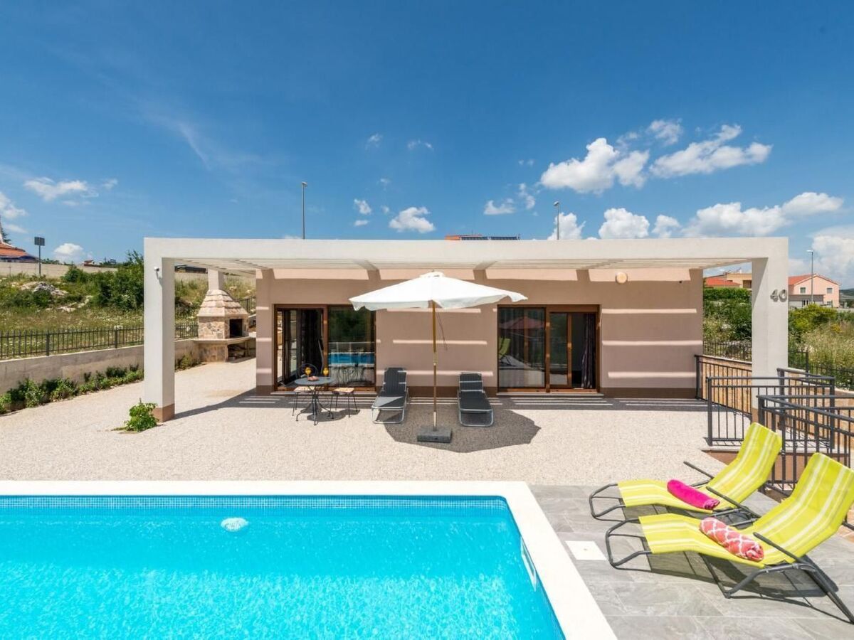 Villa Longfield, piscine chauffée et sauna à Dugopolje - Photo 9