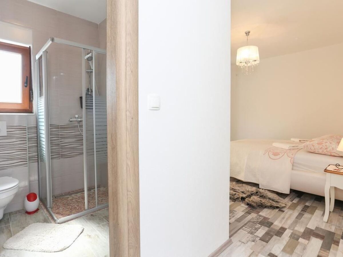 Villa Longfield, piscine chauffée et sauna à Dugopolje - Photo 24
