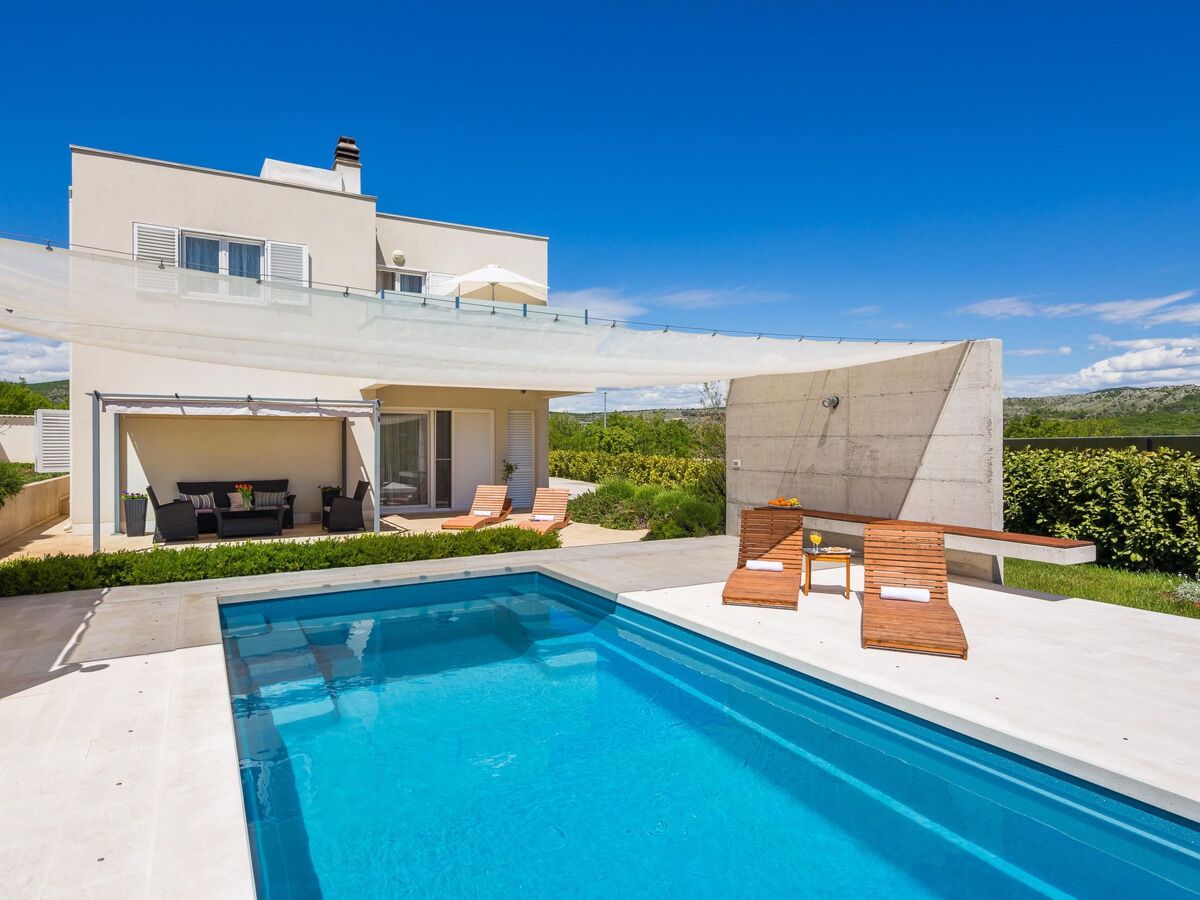 Villa 11 personnes, piscine chauffée à Dugopolje - Photo 4