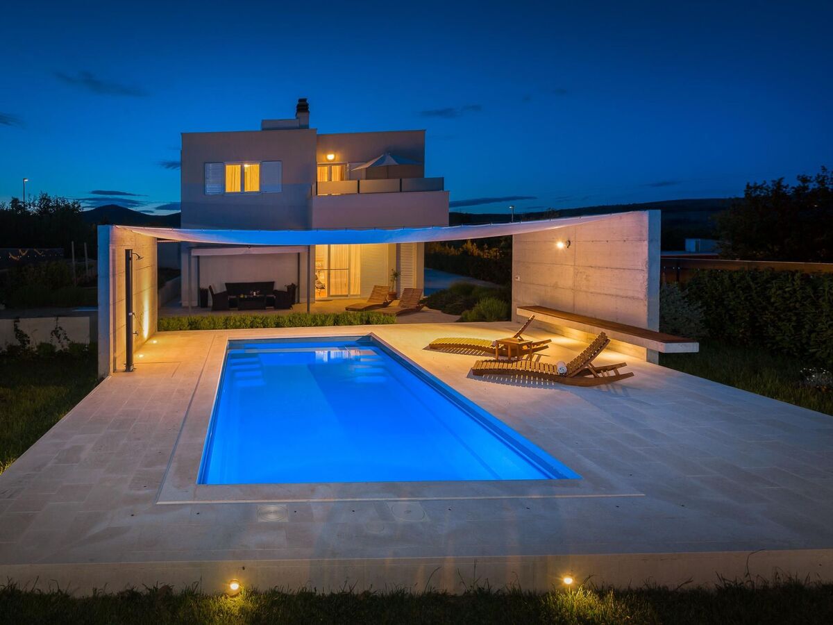 Villa 11 personnes, piscine chauffée à Dugopolje - Photo 31