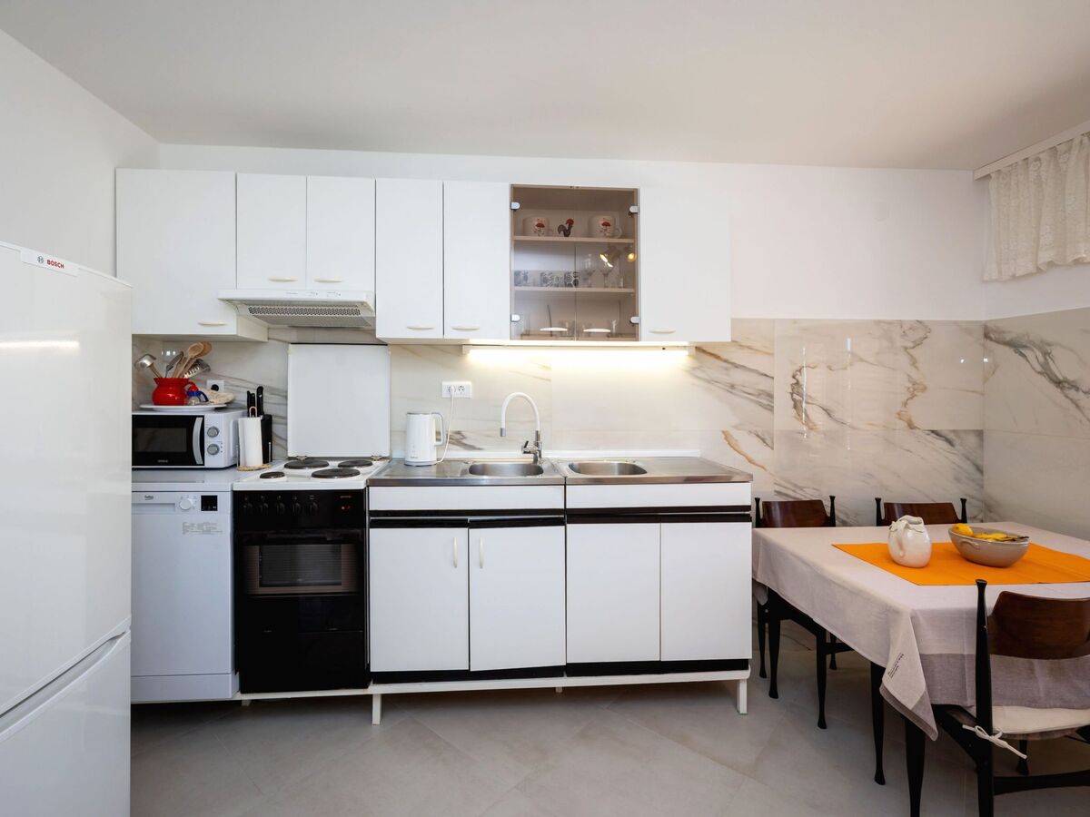 Maison mitoyenne Podstrana, terrasse 70m² à 60m de la mer - Photo 10