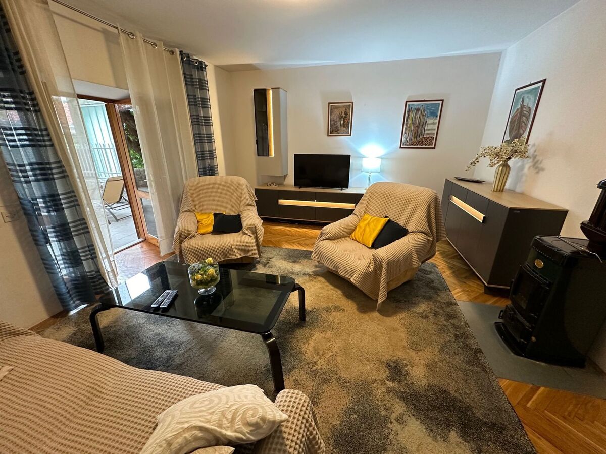 Maison mitoyenne Podstrana, terrasse 70m² à 60m de la mer - Photo 14