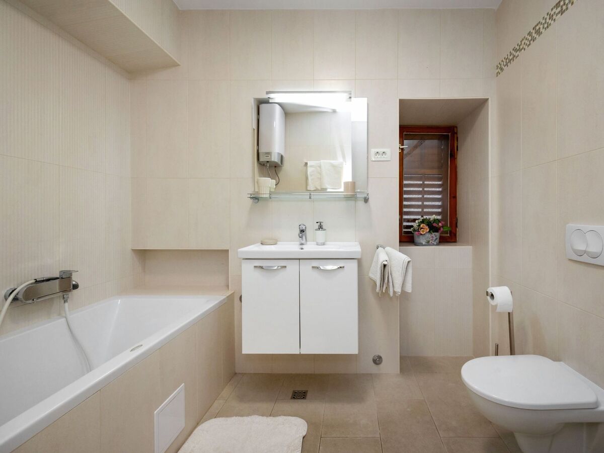 Maison mitoyenne Podstrana, terrasse 70m² à 60m de la mer - Photo 19