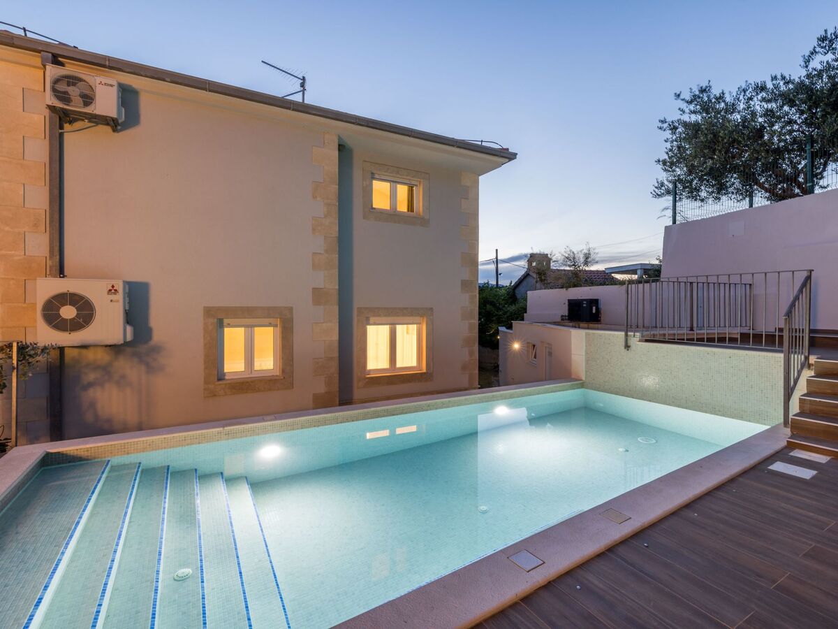 Villa Artea à Podstrana : piscine chauffée et jardin méditerranéen - Photo 6