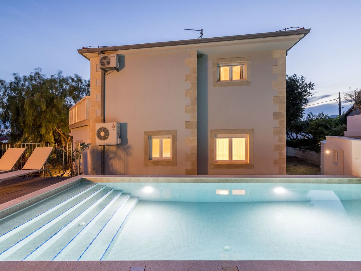 Villa Artea à Podstrana : piscine chauffée et jardin méditerranéen - Photo 21