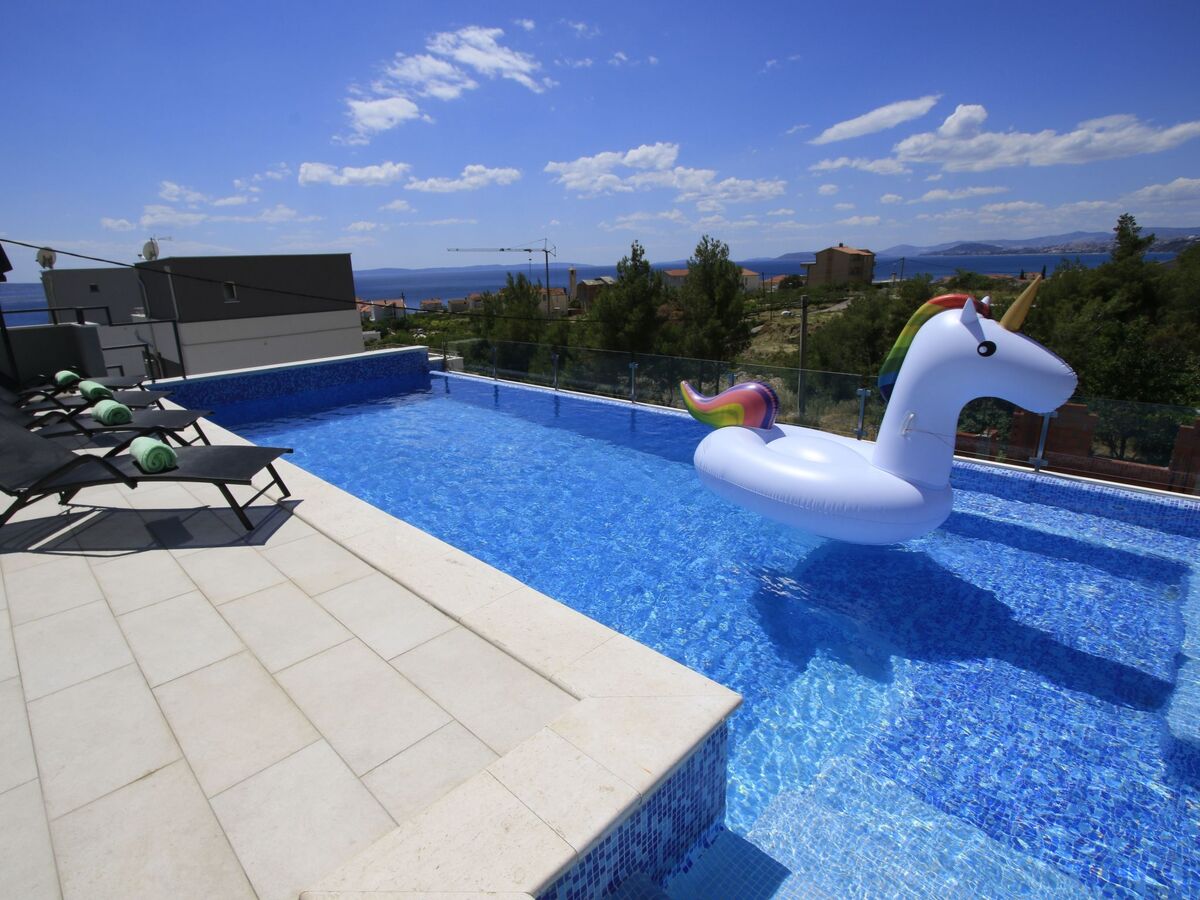 Villa Domus, piscine infinity chauffée privée à Podstrana - Photo 1