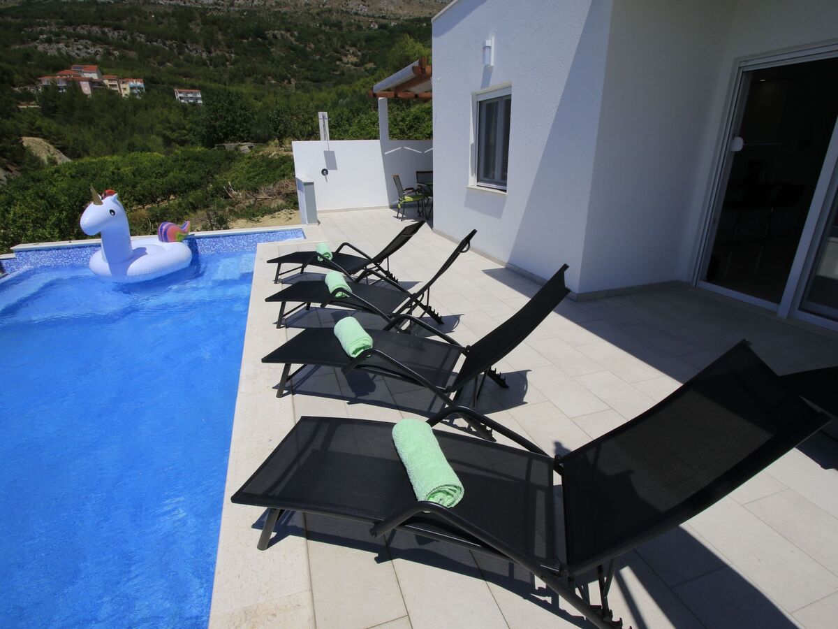 Villa Domus, piscine infinity chauffée privée à Podstrana - Photo 2