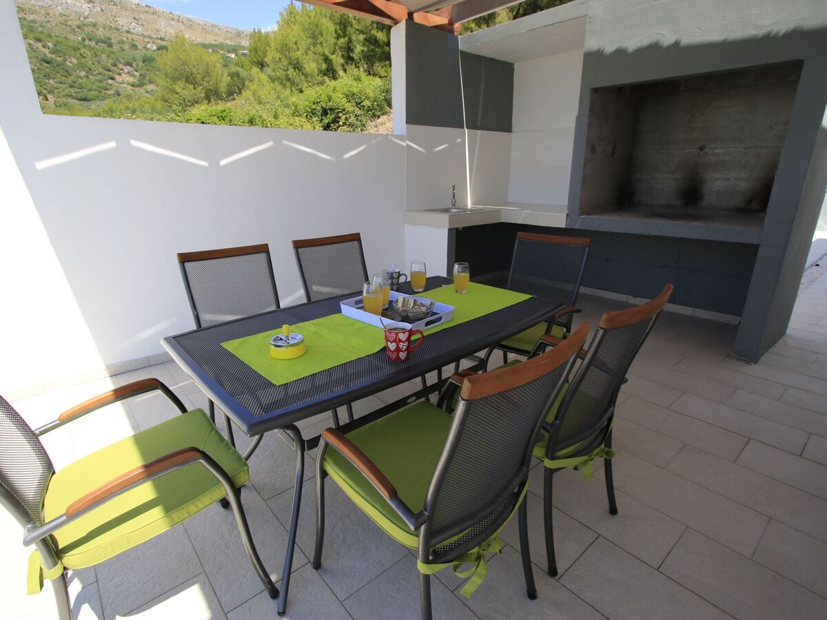 Villa Domus, piscine infinity chauffée privée à Podstrana - Photo 30