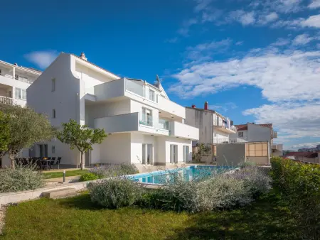 Location maison à Podstrana, Ferienvilla Elena mit eigenem Pool