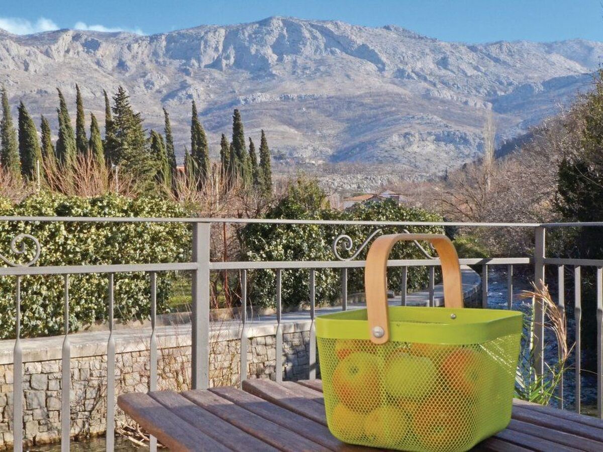 Maison Žrnovnica : 5 pers., terrasses avec vue rivière - Photo 1