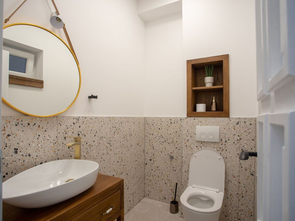 Maison 12 pers., 5 chambres avec jacuzzi face à la mer à Omiš - Photo 3