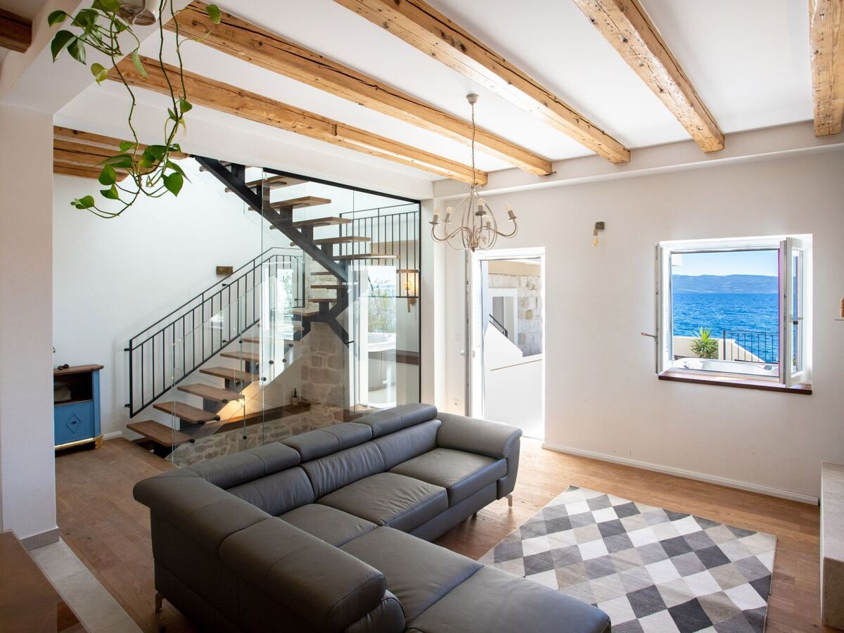 Maison 12 pers., 5 chambres avec jacuzzi face à la mer à Omiš - Photo 4