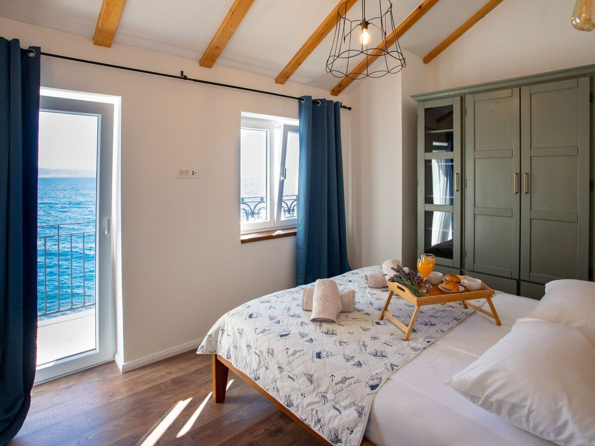 Maison 12 pers., 5 chambres avec jacuzzi face à la mer à Omiš - Photo 6