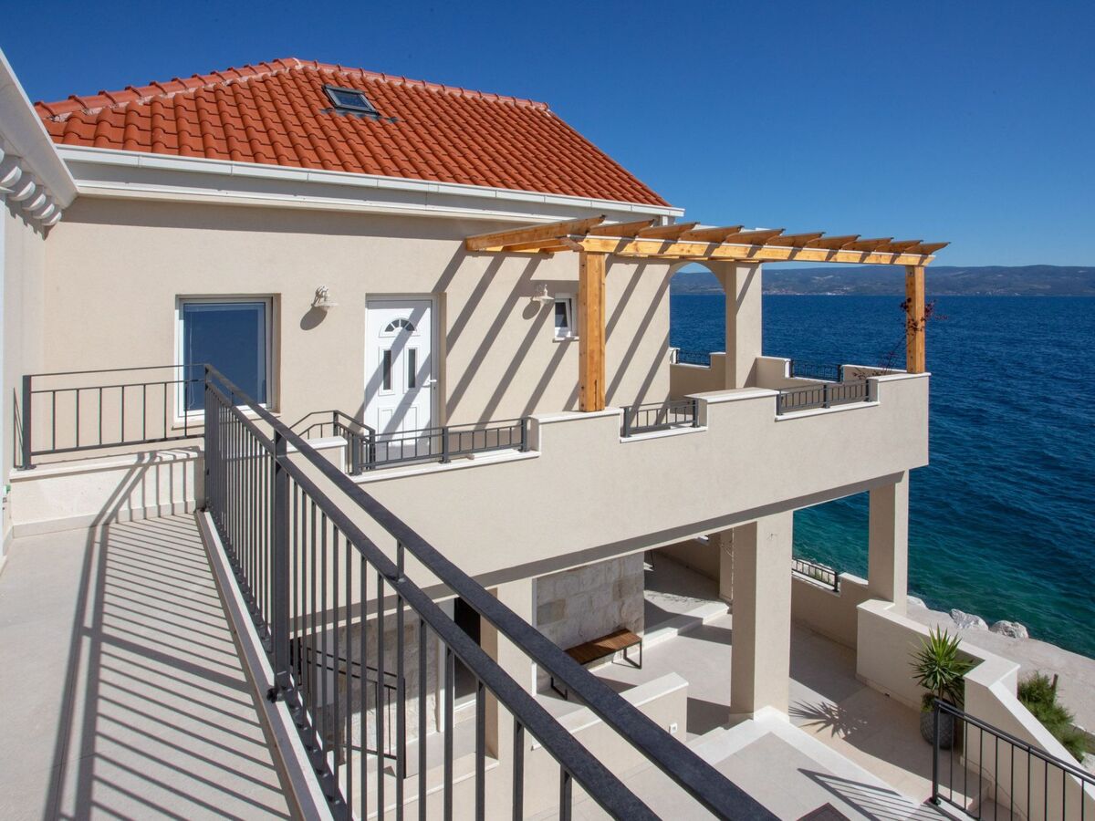 Maison 12 pers., 5 chambres avec jacuzzi face à la mer à Omiš - Photo 16
