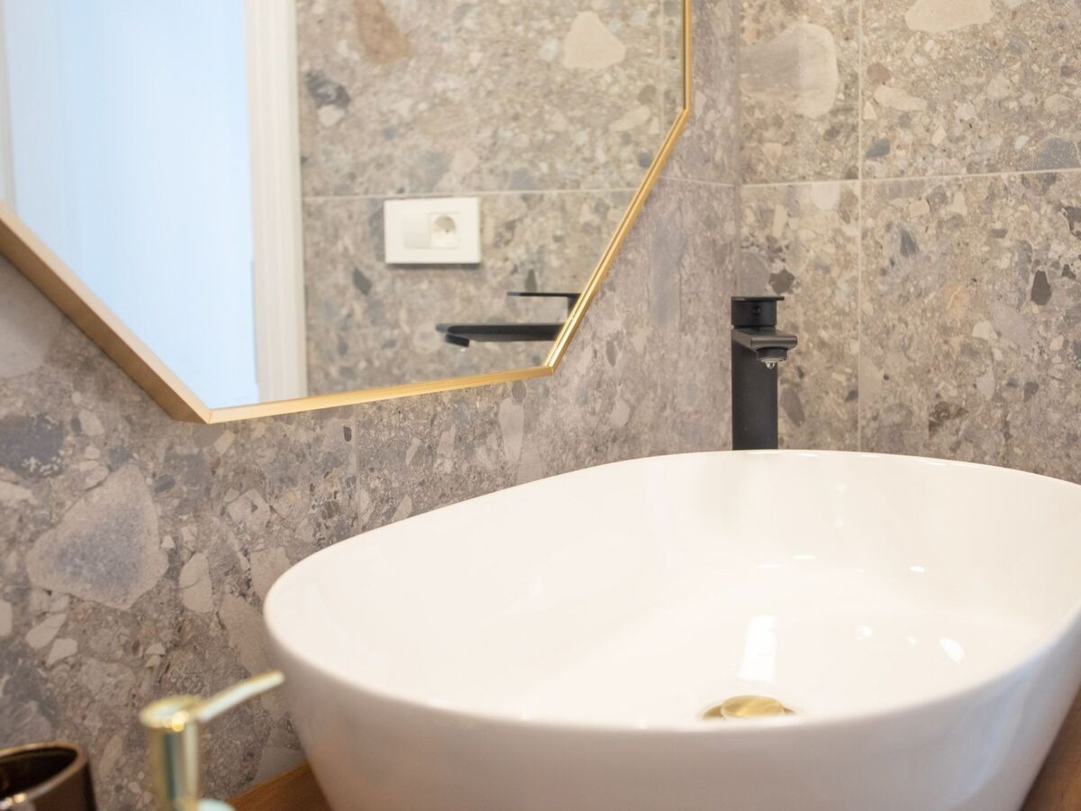 Maison 12 pers., 5 chambres avec jacuzzi face à la mer à Omiš - Photo 22