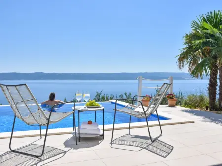 Location maison à Omiš, 2 Schlafzimmer Villa Blue Dream mit Infinity-Pool