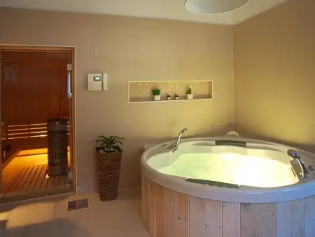 Maison 5 chambres avec piscine chauffée face à la mer : photo 9