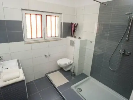 Maison 5 chambres avec piscine chauffée face à la mer : photo 14