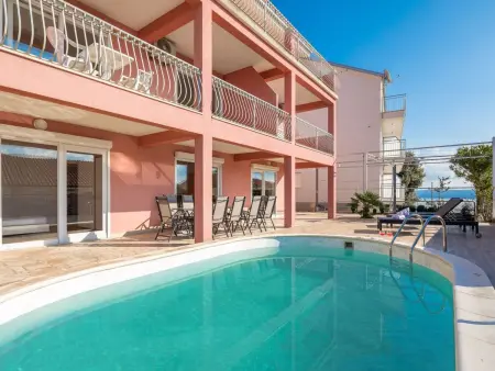 Villa 5 chambres avec piscine privée à Stanići : photo 40