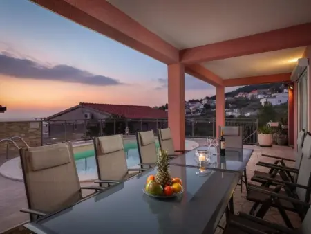 Villa 5 chambres avec piscine privée à Stanići : photo 45