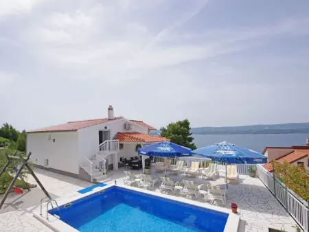 Villa Martina Matea, 6 chambres avec piscine chauffée à Omiš : photo 3