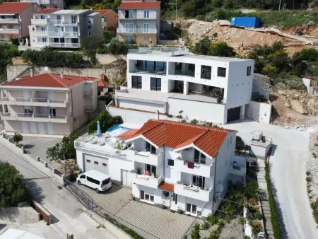 Villa Martina Matea, 6 chambres avec piscine chauffée à Omiš : photo 4