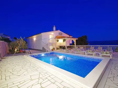 Villa Martina Matea, 6 chambres avec piscine chauffée à Omiš : photo 8