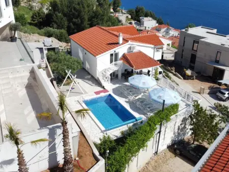 Villa Martina Matea, 6 chambres avec piscine chauffée à Omiš : photo 13