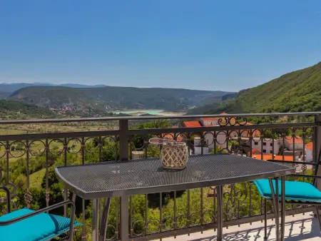 Villa panoramique 8 personnes avec piscine à débordement : photo 3
