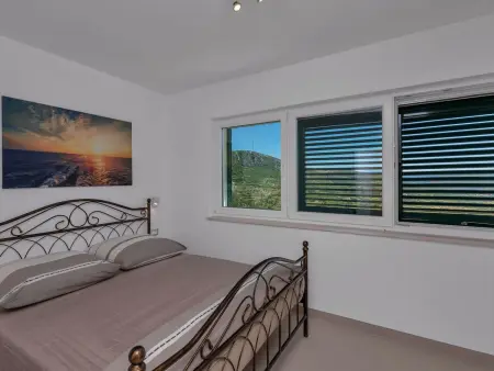 Villa panoramique 8 personnes avec piscine à débordement : photo 10