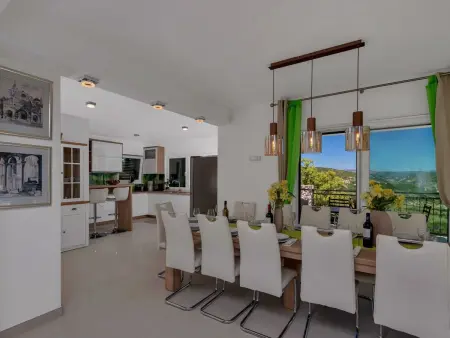 Villa panoramique 8 personnes avec piscine à débordement : photo 16