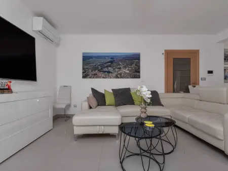 Villa panoramique 8 personnes avec piscine à débordement : photo 17