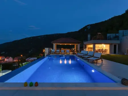 Villa panoramique 8 personnes avec piscine à débordement : photo 47