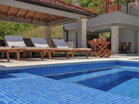 Villa panoramique 8 personnes avec piscine à débordement : photo 50
