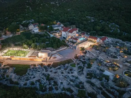Villa Lovorika – Maison 5 chambres avec complexe sportif privé : photo 2