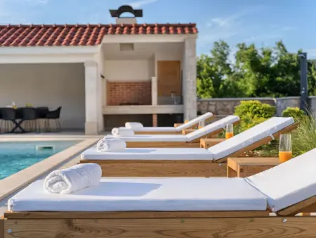 Villa Lovorika – Maison 5 chambres avec complexe sportif privé : photo 4