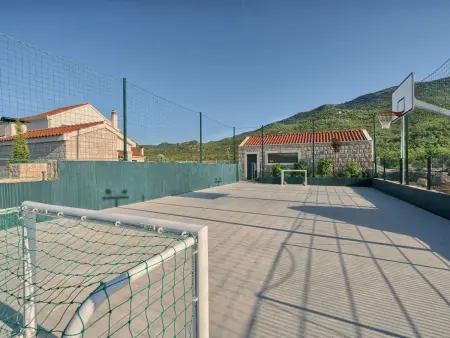 Villa Lovorika – Maison 5 chambres avec complexe sportif privé : photo 7