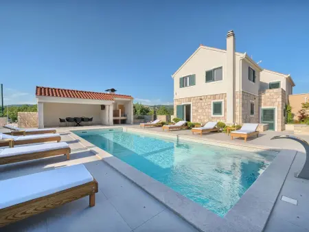 Villa Lovorika – Maison 5 chambres avec complexe sportif privé : photo 8