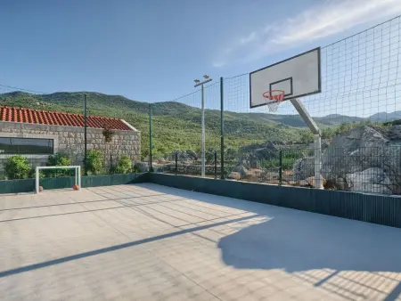Villa Lovorika – Maison 5 chambres avec complexe sportif privé : photo 9