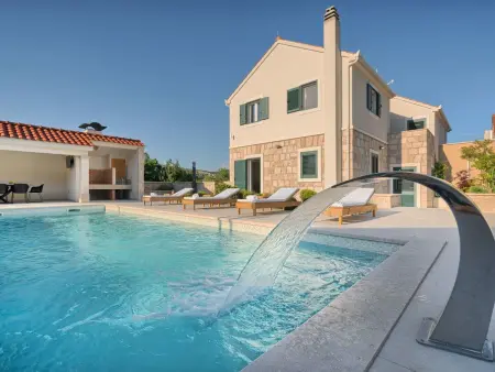 Villa Lovorika – Maison 5 chambres avec complexe sportif privé : photo 18