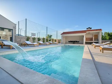 Villa Lovorika – Maison 5 chambres avec complexe sportif privé : photo 24
